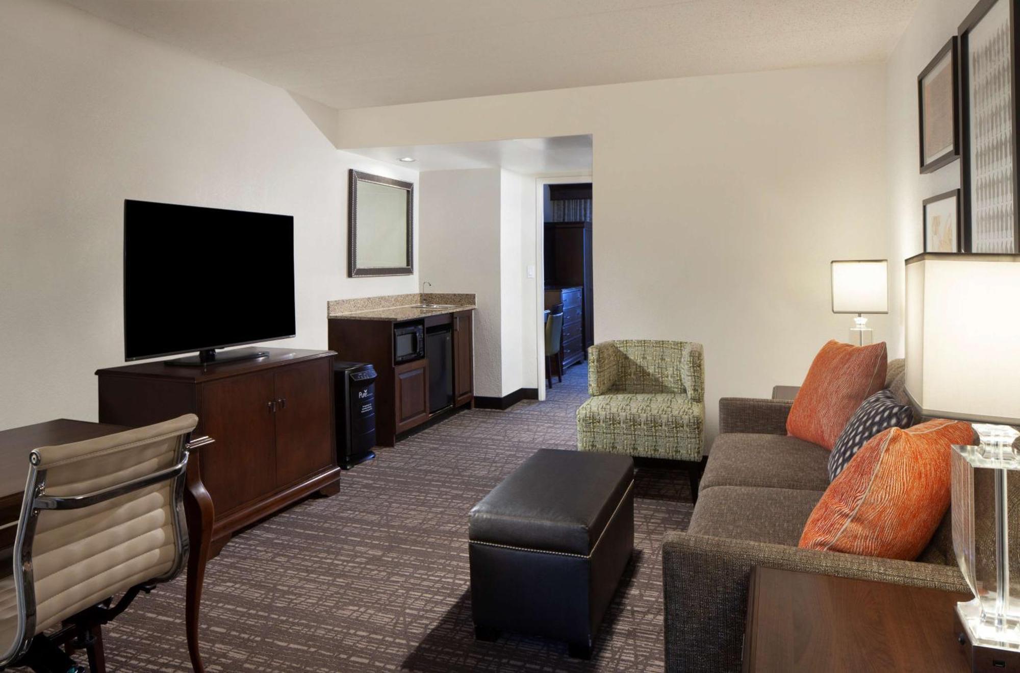 Embassy Suites By Hilton Philadelphia Airport Ngoại thất bức ảnh