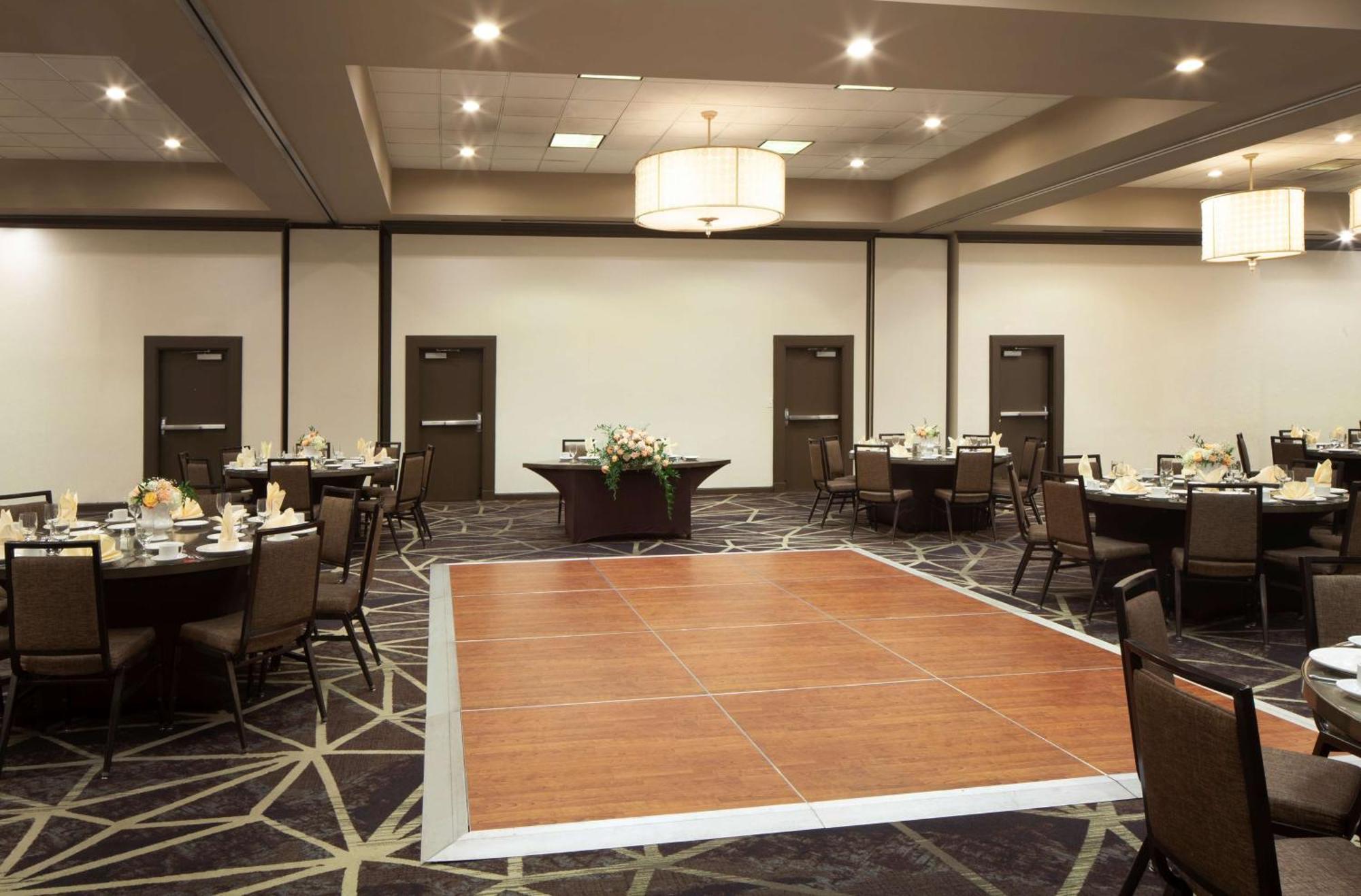 Embassy Suites By Hilton Philadelphia Airport Ngoại thất bức ảnh