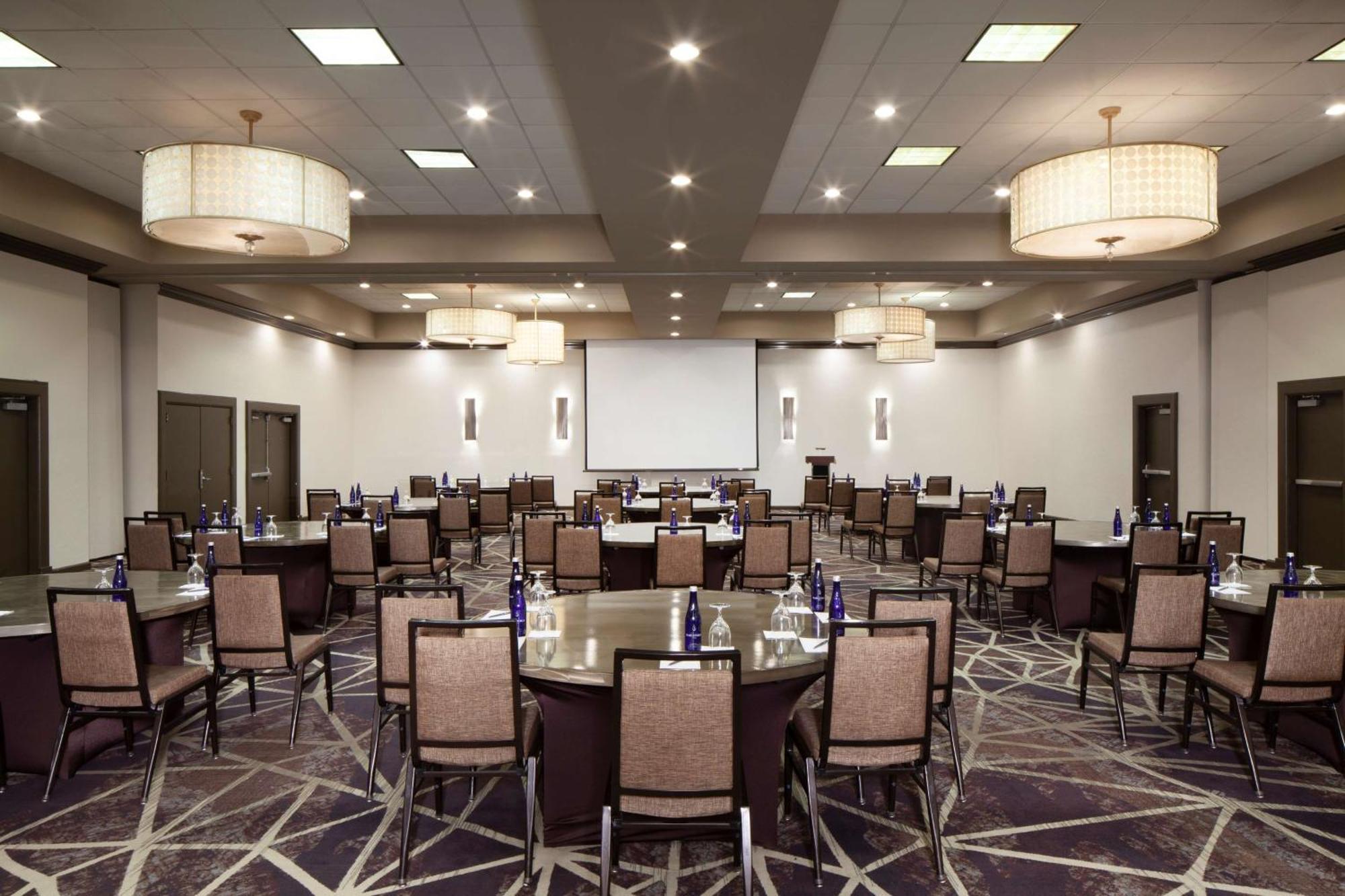 Embassy Suites By Hilton Philadelphia Airport Ngoại thất bức ảnh