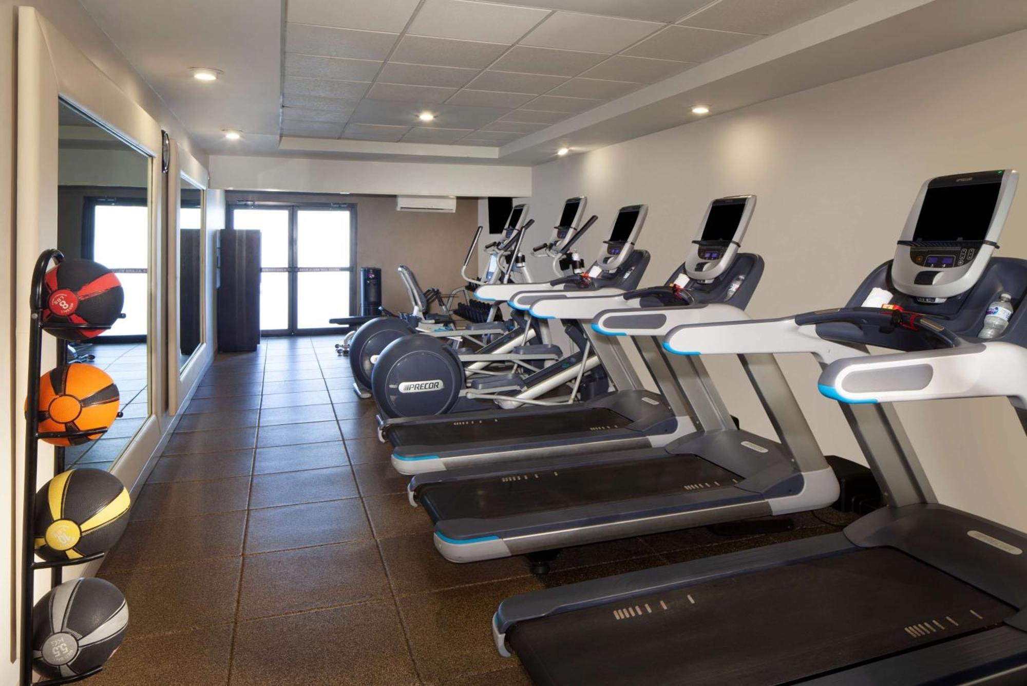 Embassy Suites By Hilton Philadelphia Airport Ngoại thất bức ảnh