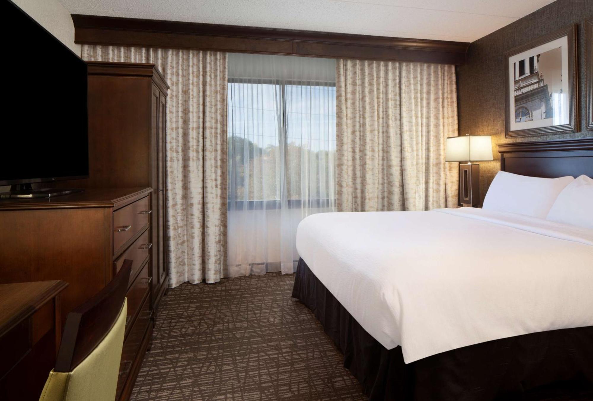 Embassy Suites By Hilton Philadelphia Airport Ngoại thất bức ảnh