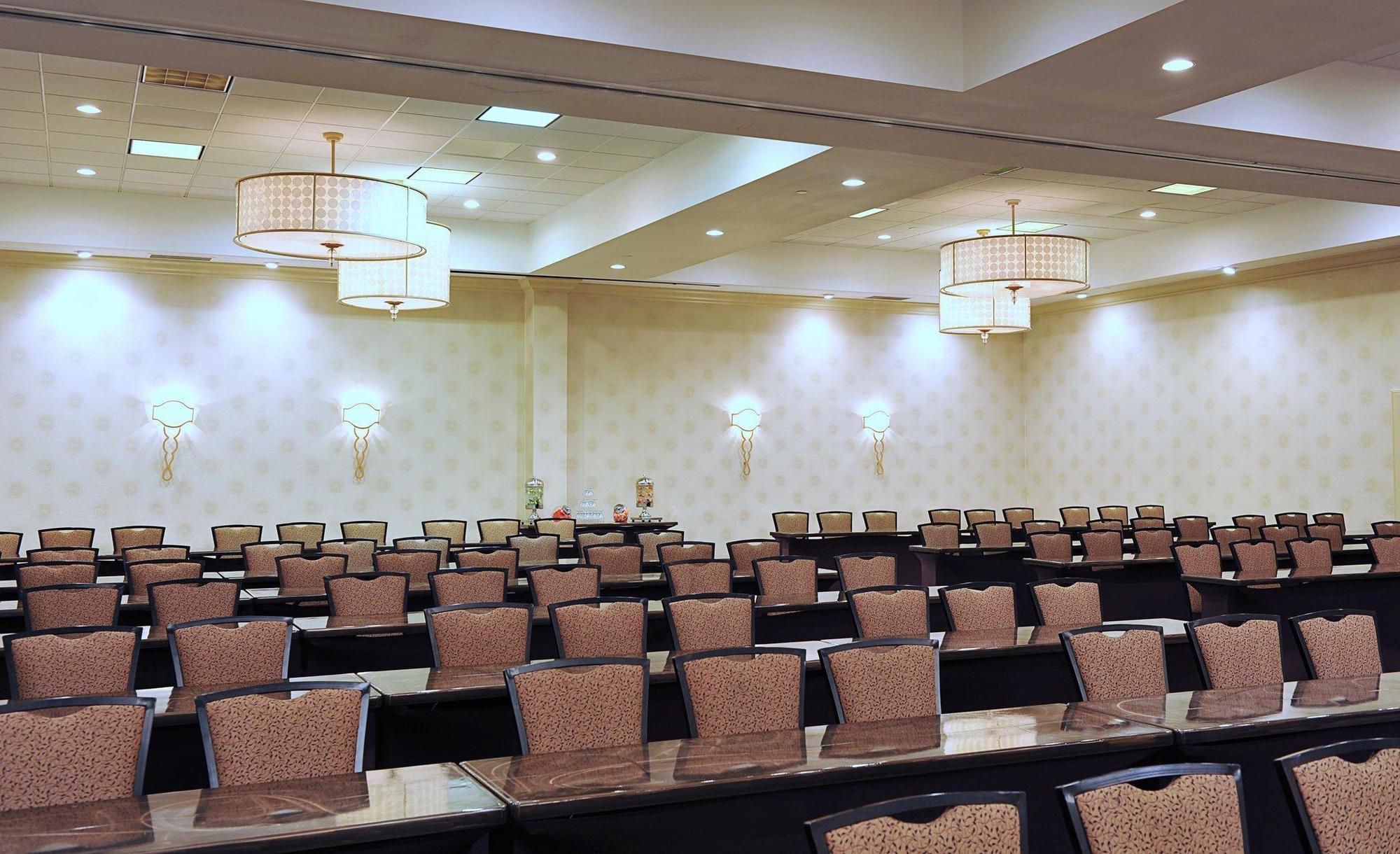 Embassy Suites By Hilton Philadelphia Airport Ngoại thất bức ảnh